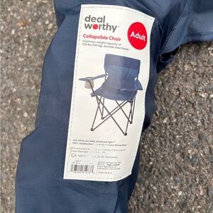 NEW Deal Worthy Collapsible Chair in Navy blue Adult outdoor portable chair